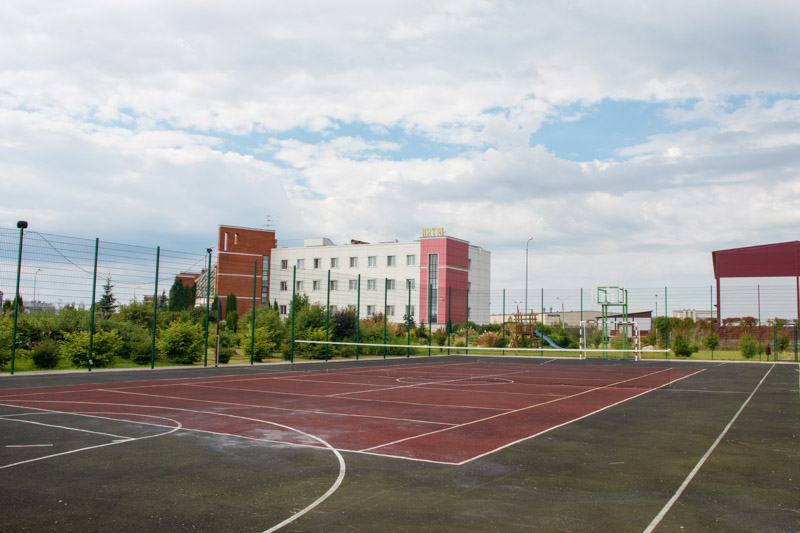 Спортивная площадка
